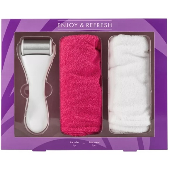 Other - Refresh & Soothe Ice Roller Set with Pink and White Towels